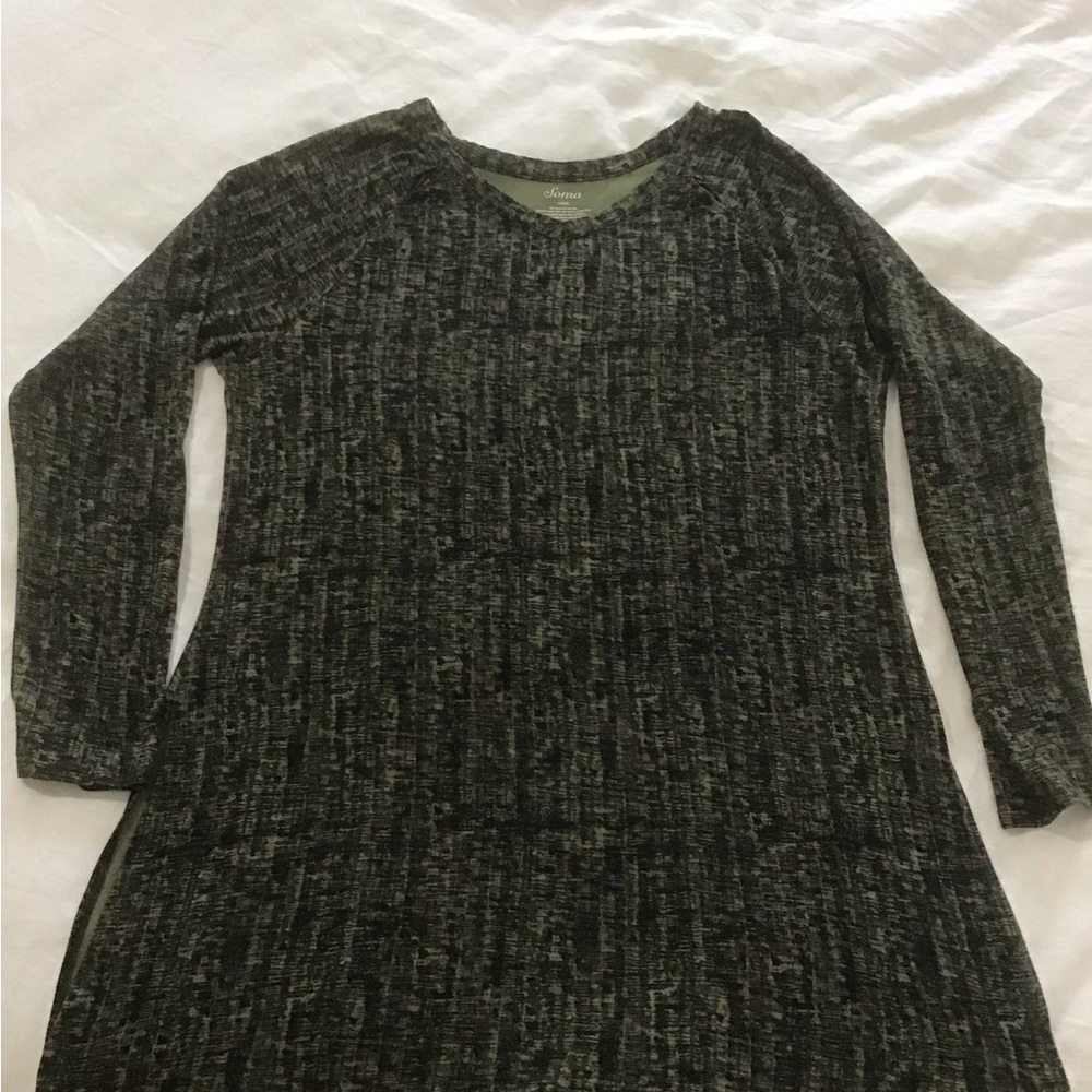 Soma Olive Green & Black Long Sleeve Tunic w/Small Slits at Shoulder Seam, L